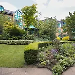 Blueground Stratford Security Gym Nr Station Lon-320