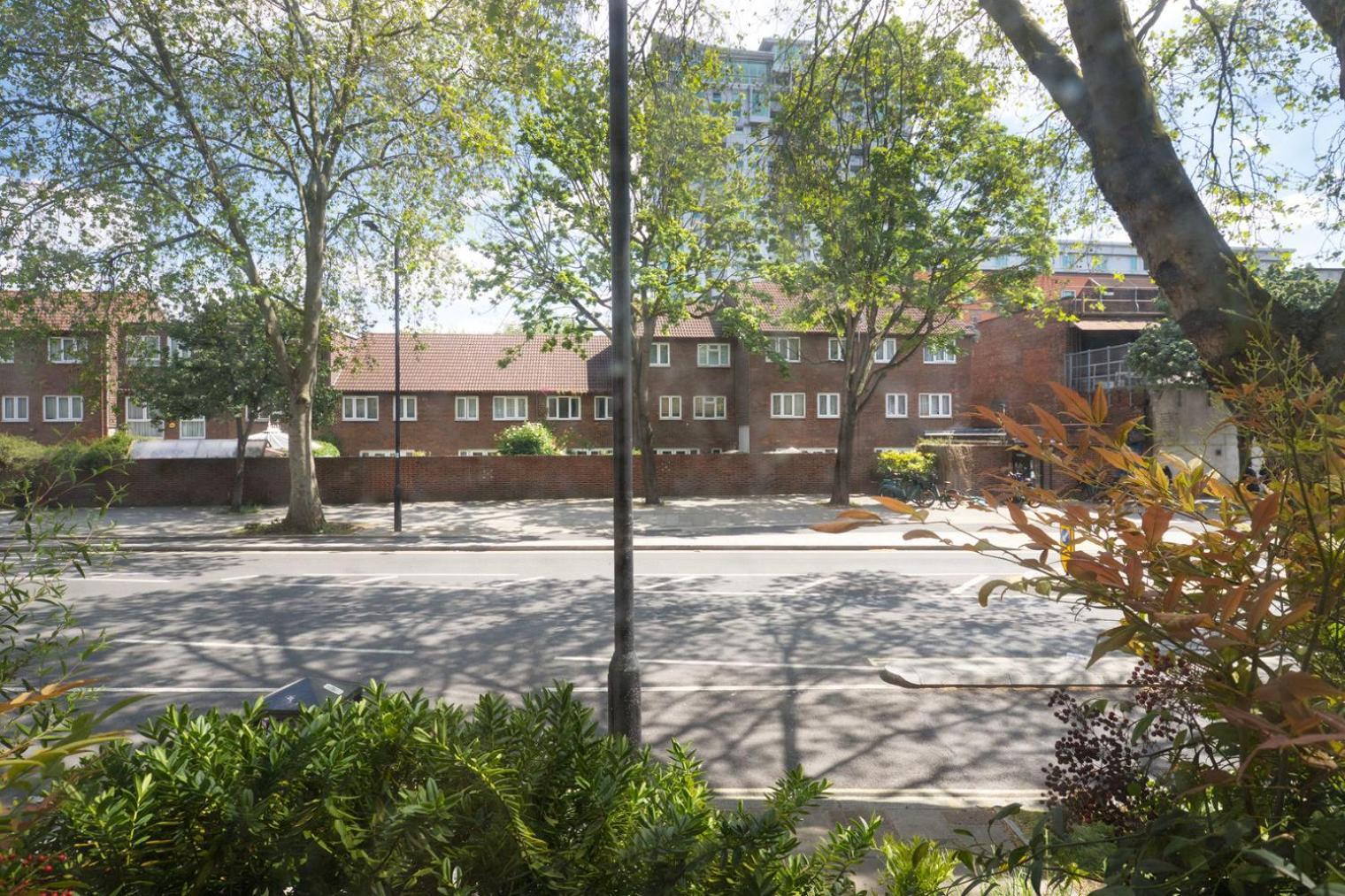 Blueground Stratford Security Gym Nr Station Lon-320 London