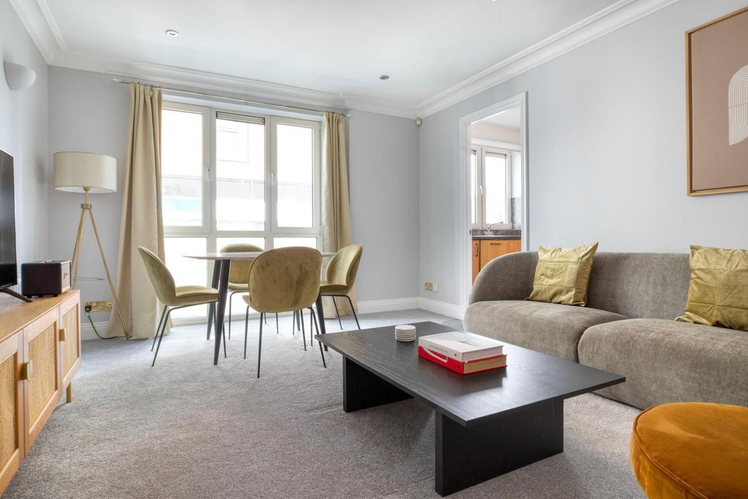 Blueground Stratford Security Gym Nr Station Lon-320 Apartment *